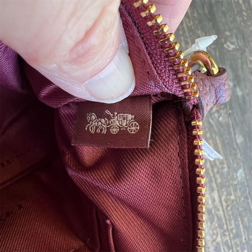 COACH Women's Pebble Leather Wristlet Wallet Vintage Mauve w Gold Hardware NWT - Picture 11 of 11